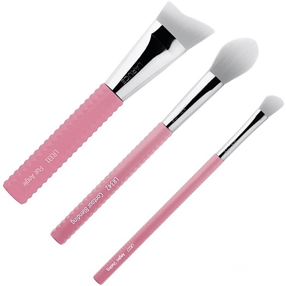 Laruce Beauty 3 piece pink contour brush set with limited edition pouch NEW - Picture 7 of 11